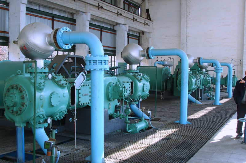 中石化岳陽興長石化股份公司DW-11/13.3-47型甲醇合成氣壓縮機  